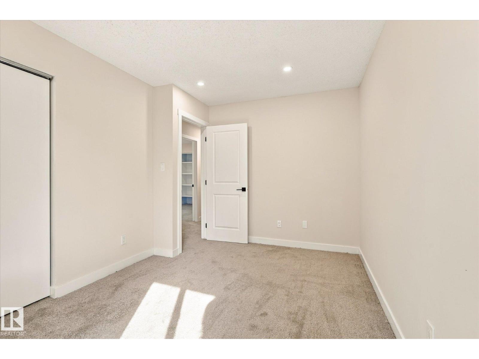 #37 1415 62 ST NW