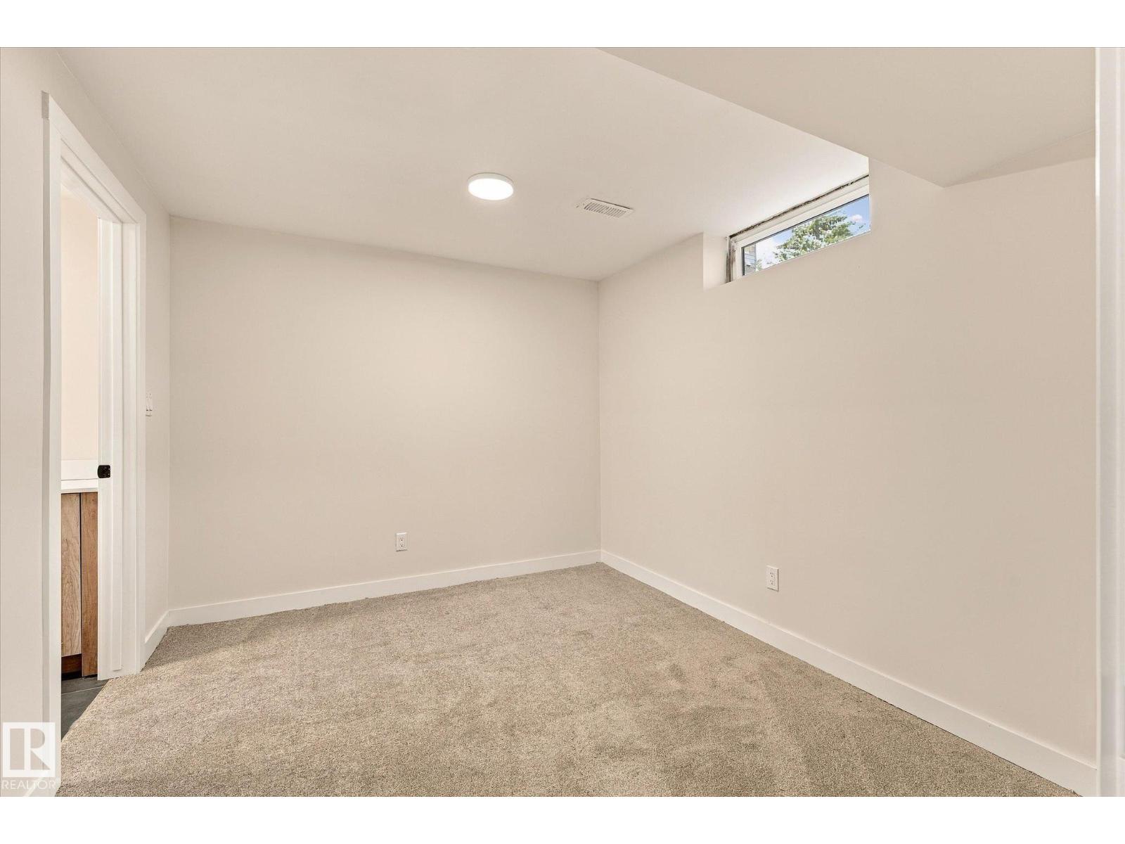 #37 1415 62 ST NW