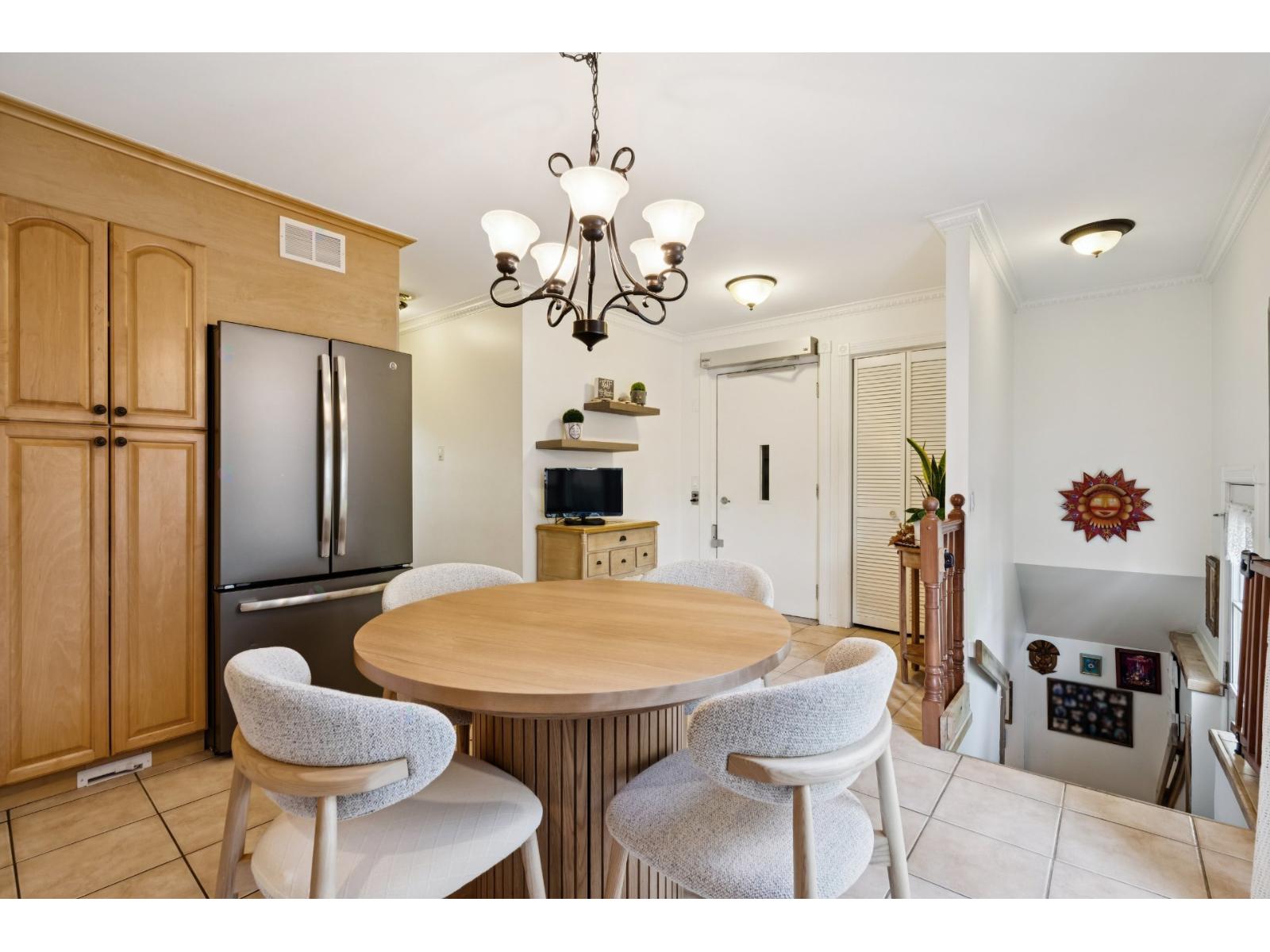 3418 Rue Marian Laval (Fabreville) Quebec Canada H7P1M3 3