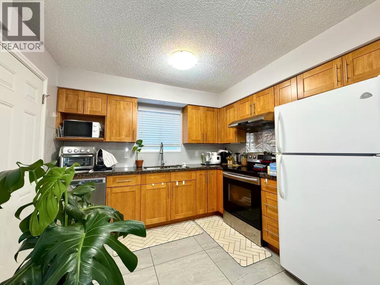 1818 Fraser Avenue, Port Coquitlam, British Columbia  V3B 1N1 - Photo 11 - R3171555