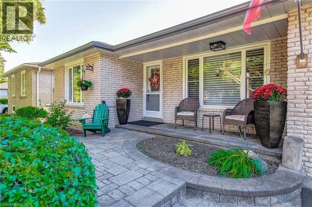 1328 Falgarwood Drive, Oakville, Ontario  L6H 2L9 - Photo 5 - 40866548