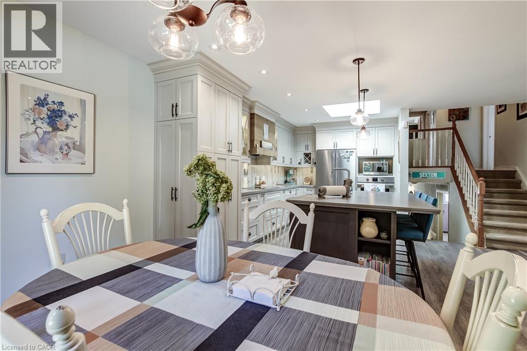 1328 Falgarwood Drive, Oakville, Ontario  L6H 2L9 - Photo 9 - 40866548