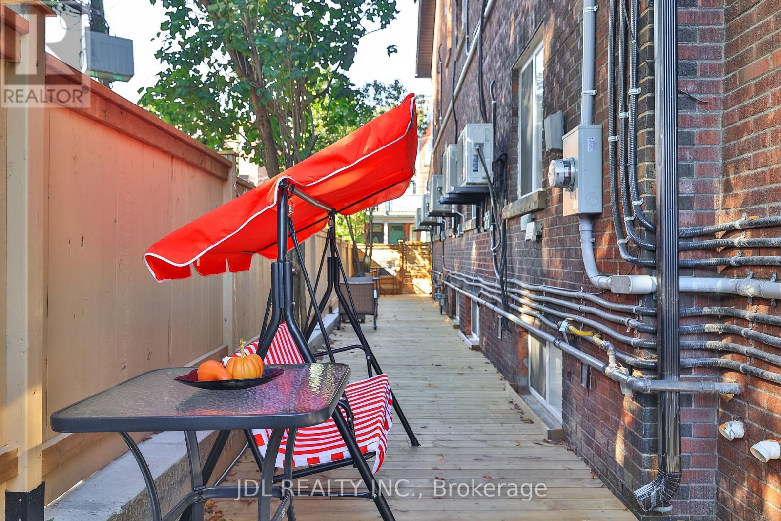5 Sorauren Avenue, Toronto, Ontario  M6R 2C6 - Photo 21 - W13852858