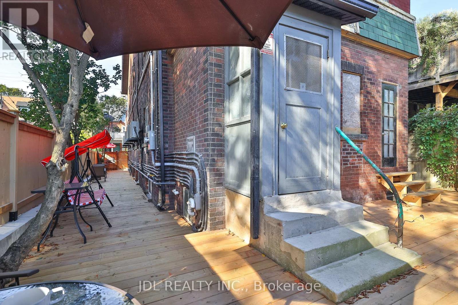 5 Sorauren Avenue, Toronto, Ontario  M6R 2C6 - Photo 28 - W13852858