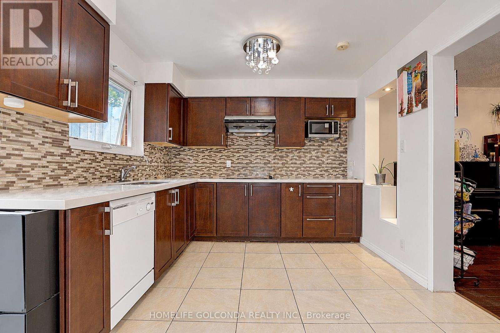 258 Hollyberry Trail, Toronto, Ontario  M2H 2P4 - Photo 6 - C13847858
