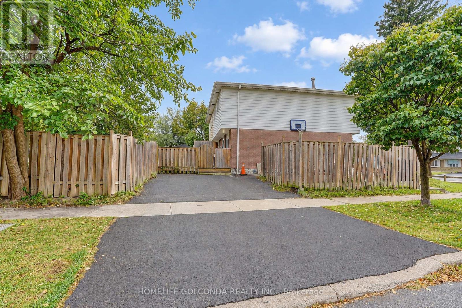 258 Hollyberry Trail, Toronto, Ontario  M2H 2P4 - Photo 28 - C13847858