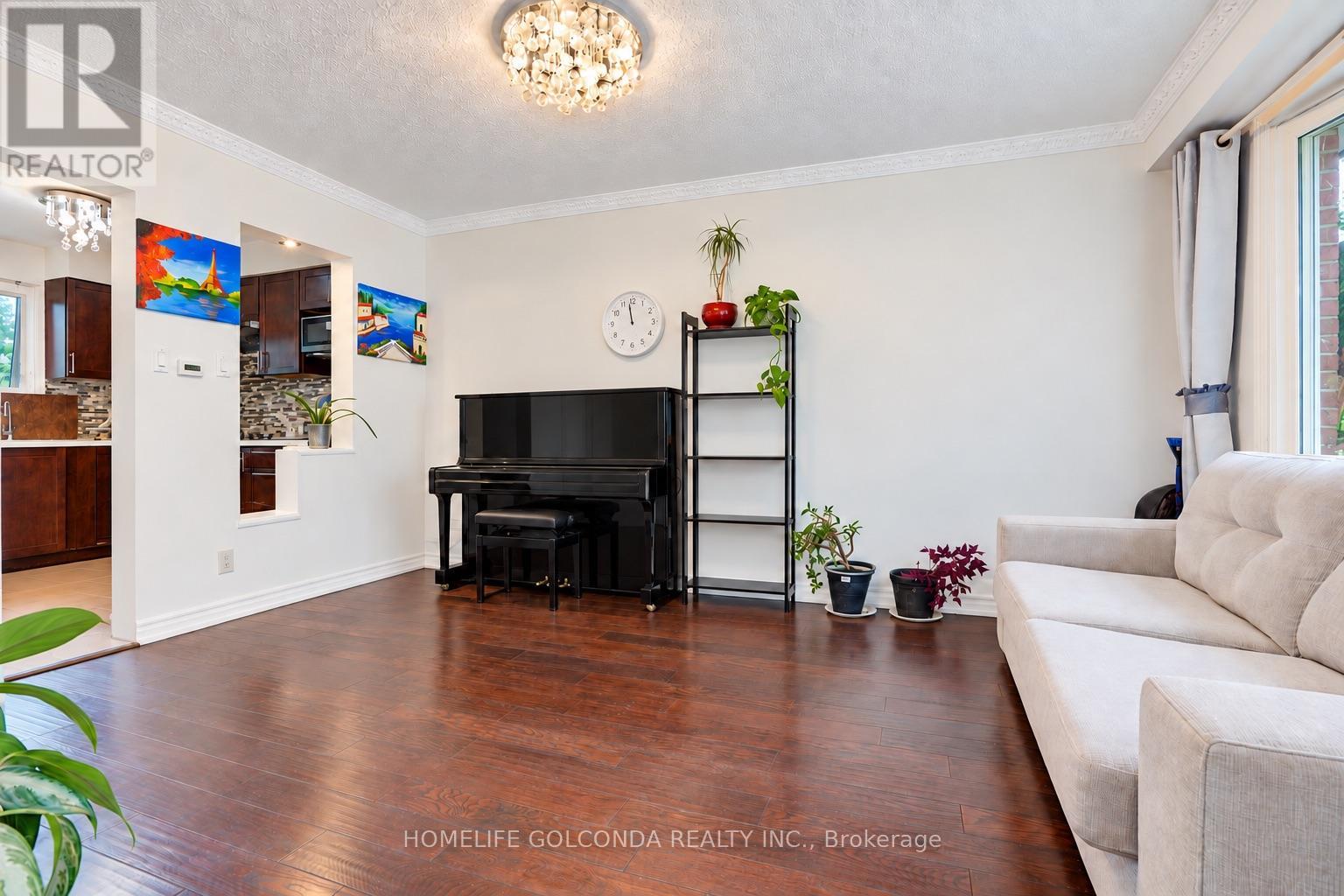 258 Hollyberry Trail, Toronto, Ontario  M2H 2P4 - Photo 9 - C13847858