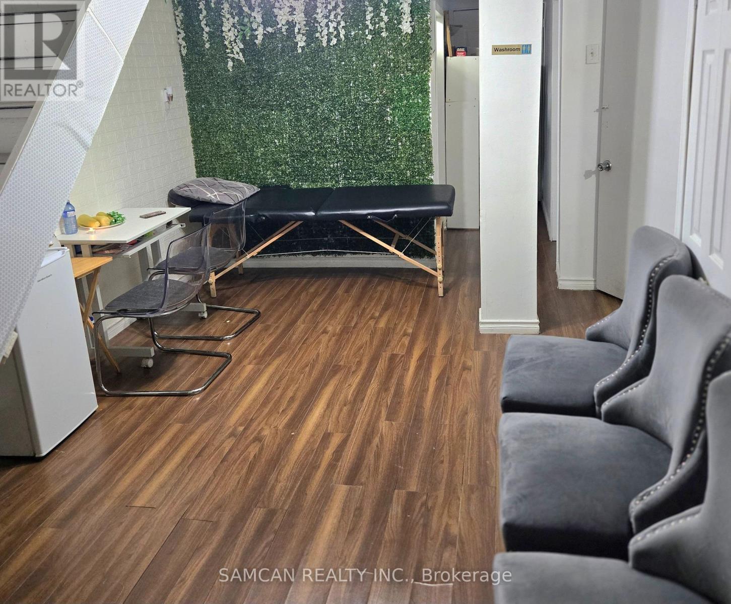 336 Weston Road, Toronto (Keelesdale-Eglinton West), Ontario  M6N 3P8 - Photo 7 - W13852848