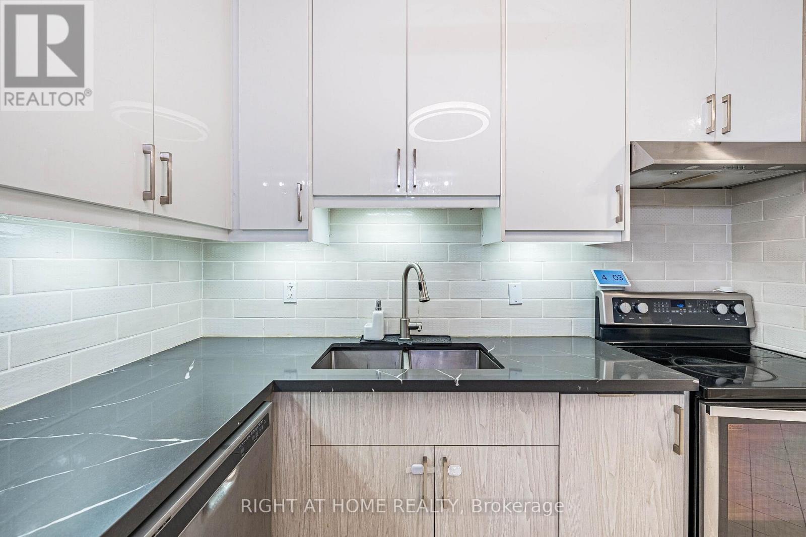 107 - 10 Fashion Roseway, Toronto, Ontario  M2N 6B6 - Photo 16 - C13852916
