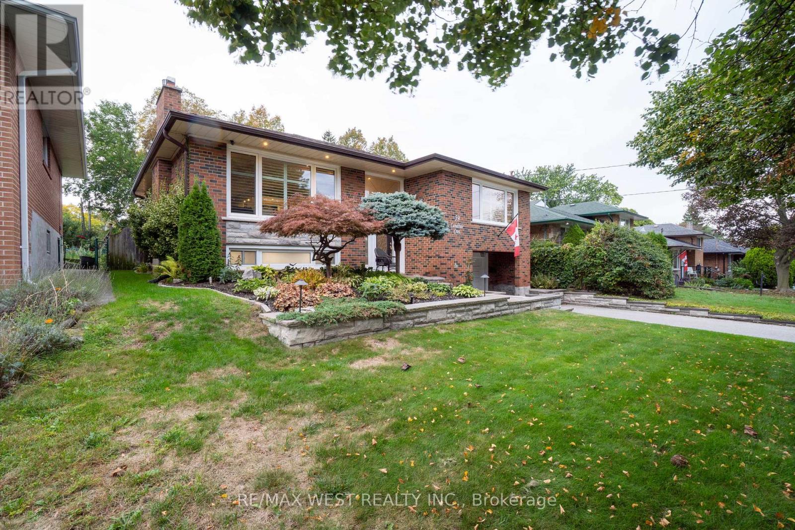 59 Landfair Crescent, Toronto, Ontario  M1J 3A6 - Photo 2 - E13852904