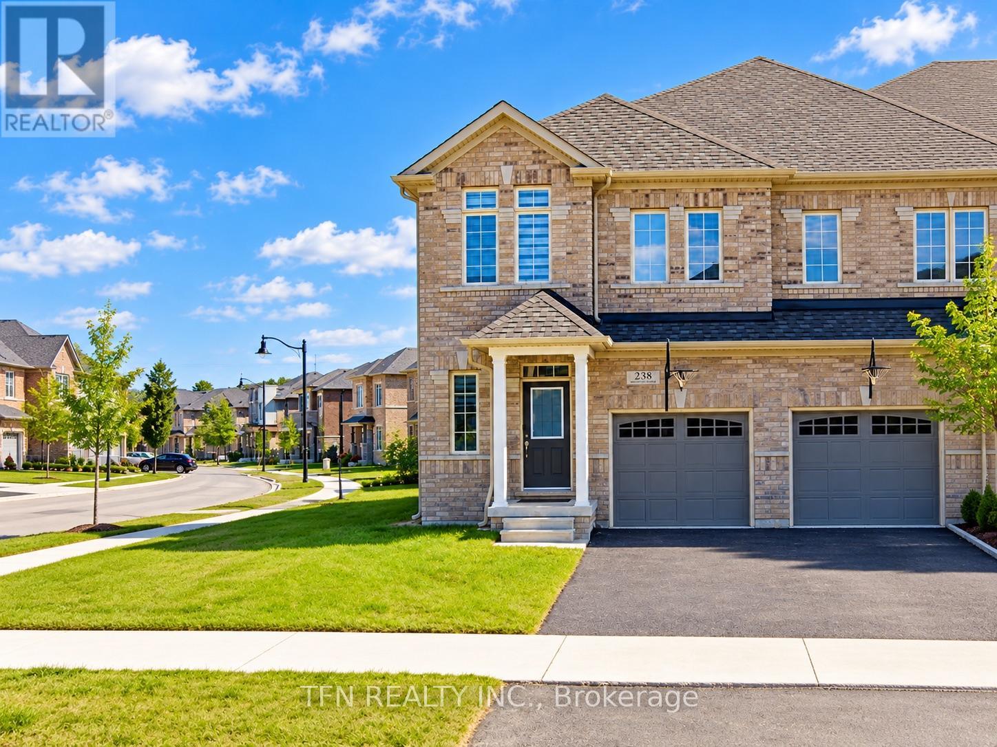 238 SKINNER ROAD, Hamilton, Ontario