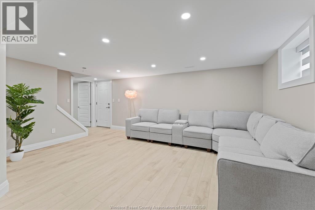 2858 Dandurand, Windsor, Ontario  N9E 2E4 - Photo 25 - 26024169