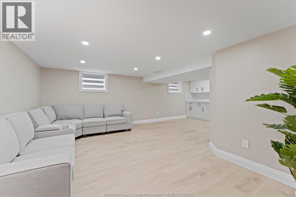2858 Dandurand, Windsor, Ontario  N9E 2E4 - Photo 24 - 26024169
