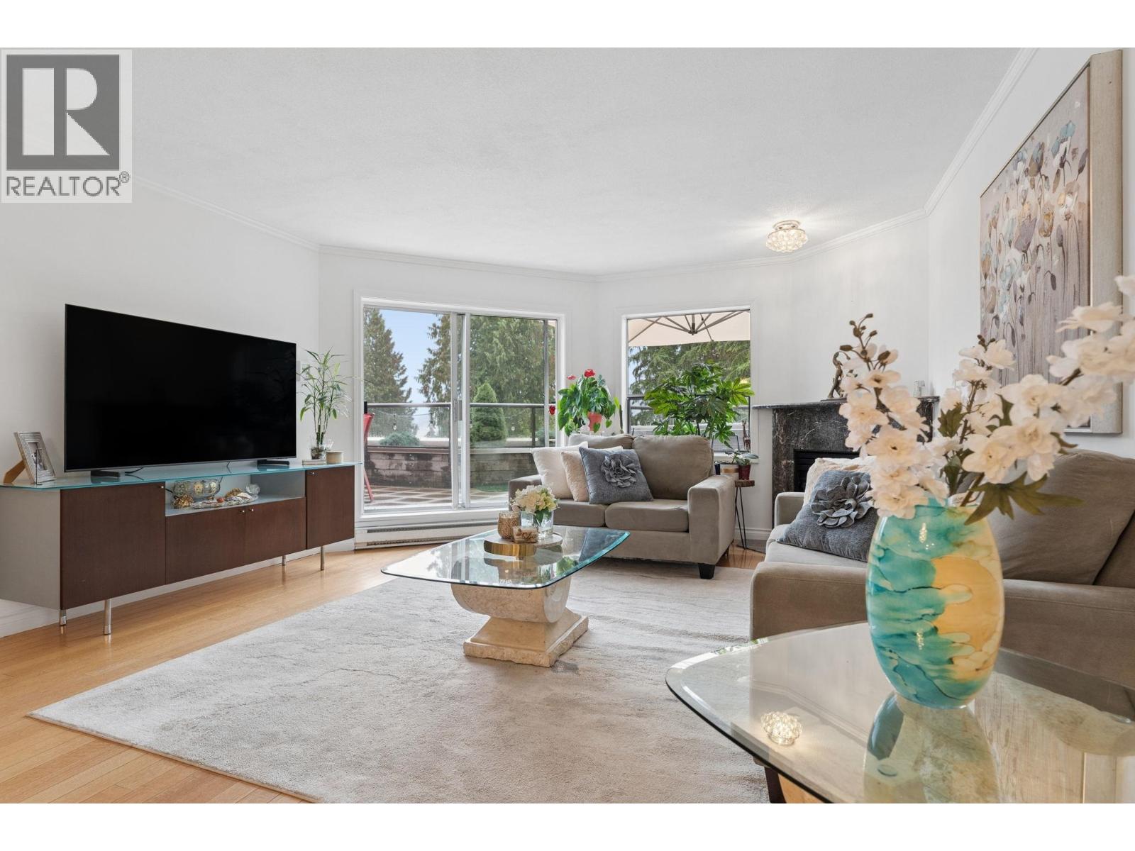 602 1500 Ostler Court, North Vancouver, British Columbia  V7G 2S2 - Photo 4 - R3171165