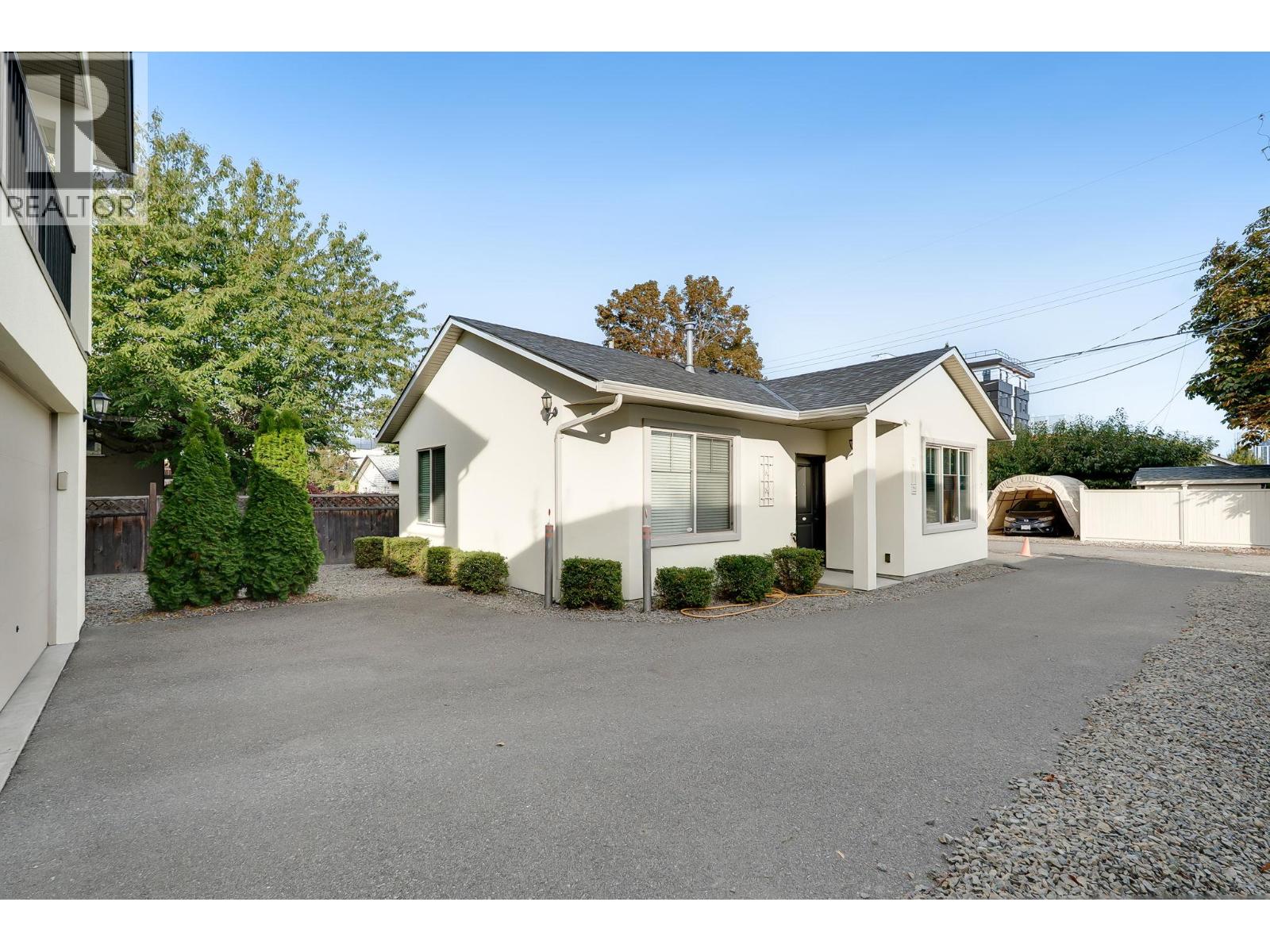 560 & 562 Christleton Avenue, Kelowna, British Columbia  V1Y 5J2 - Photo 52 - 10397230