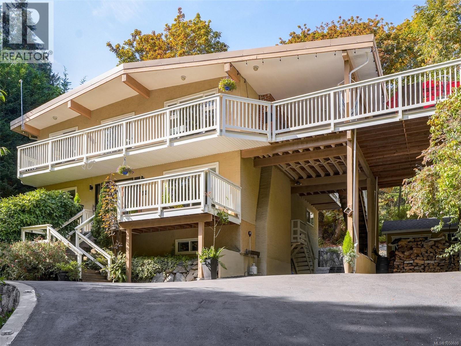 5190 Lochside Dr, Saanich, British Columbia