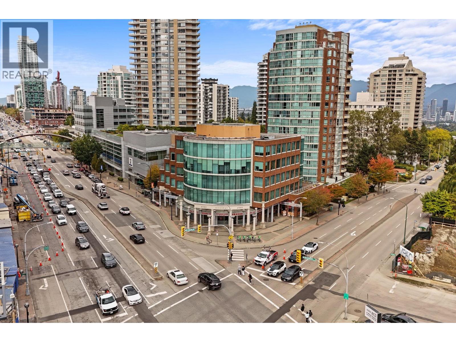 205 4885 KINGSWAY