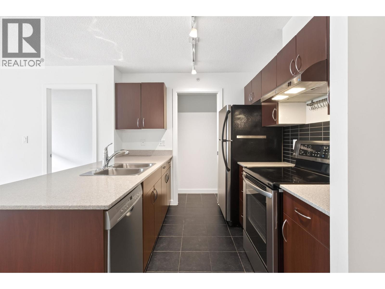 304 933 Hornby Street, Vancouver, British Columbia  V6Z 3G4 - Photo 8 - R3170528