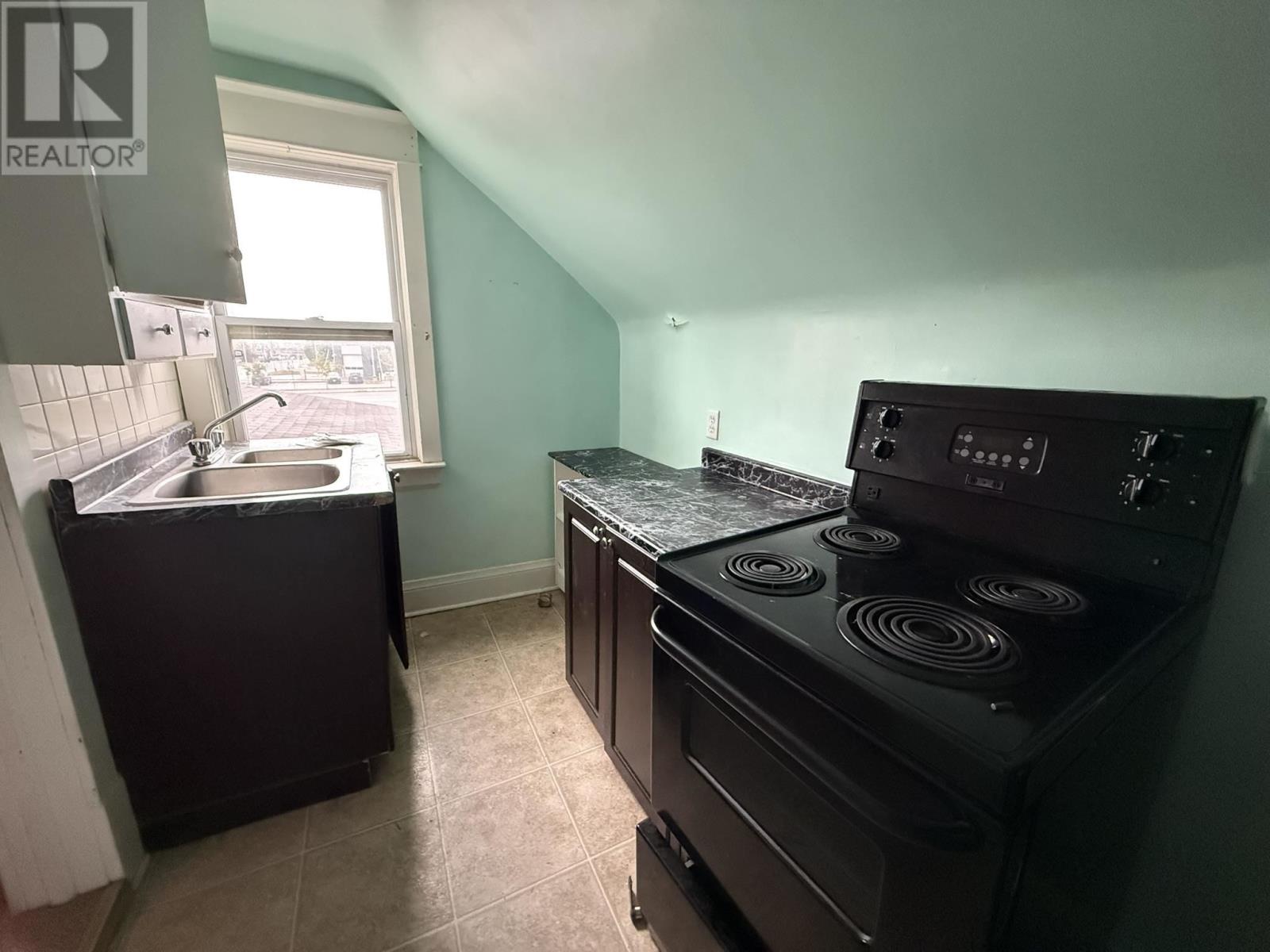 169 Huron St, Sault Ste. Marie, Ontario  P6A 1R2 - Photo 12 - SM262726