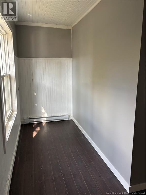 560 Queen Street Bathurst New Brunswick Canada E2A2J7 5
