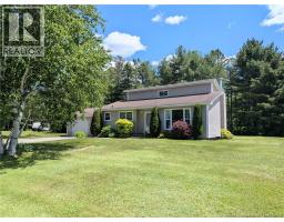 8 Fenton Street, Miramichi, New Brunswick