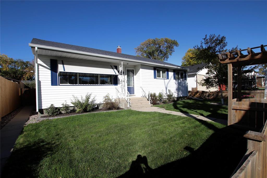 203 Harold Avenue Winnipeg Manitoba Canada R2C2C7 1