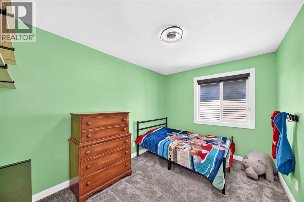 128 Ravenskirk Close SE