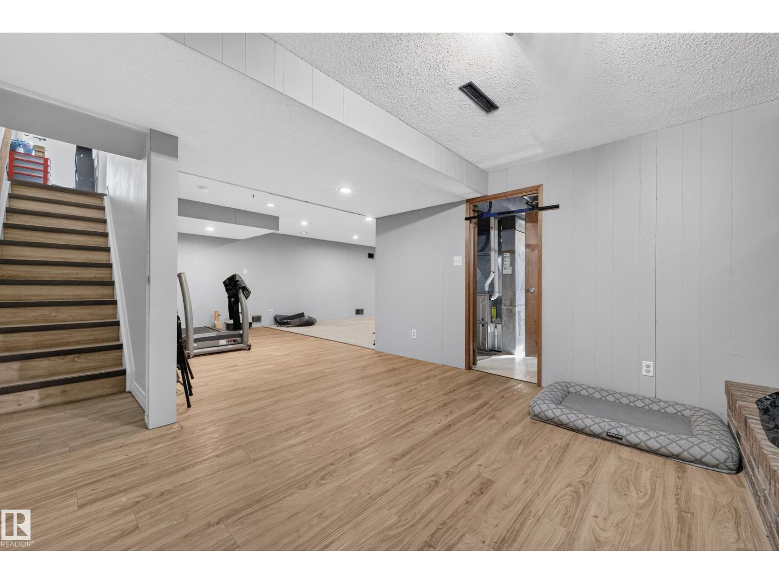 109 EVERGREEN CR