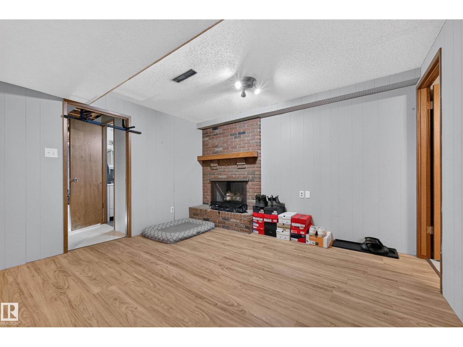 109 EVERGREEN CR
