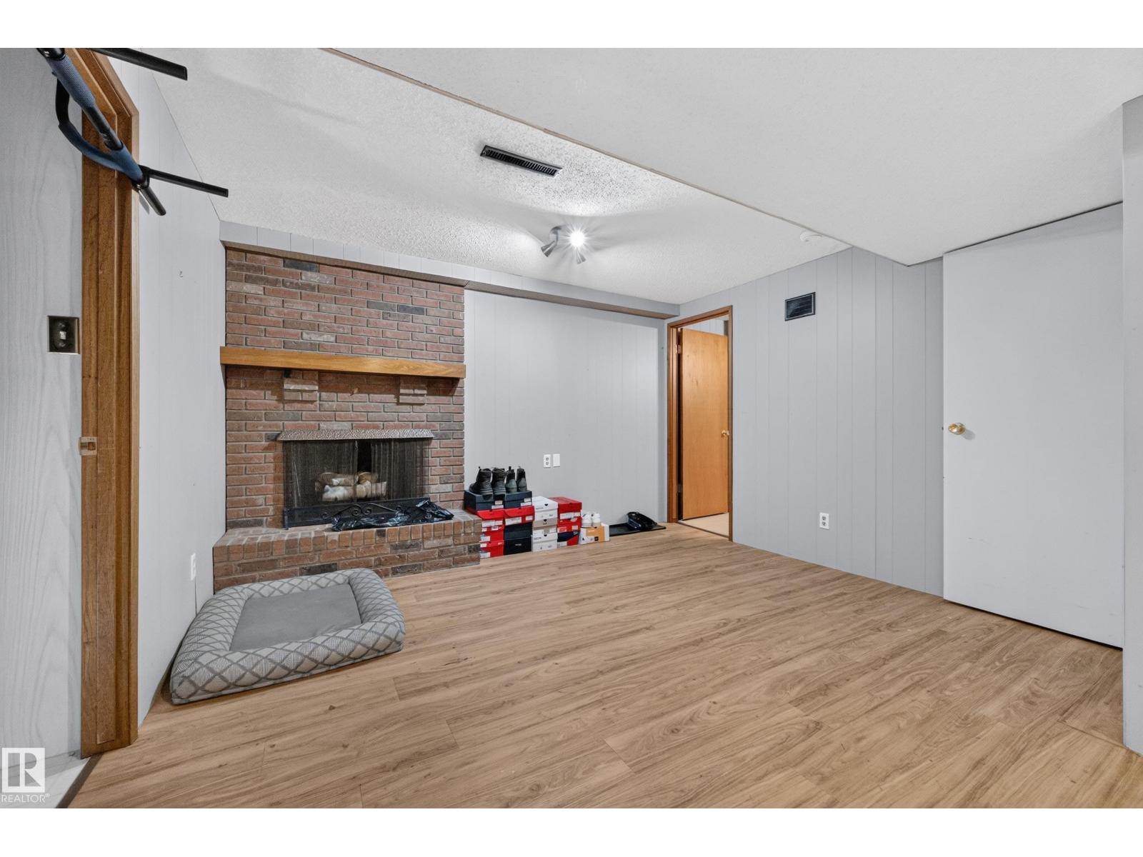 109 EVERGREEN CR