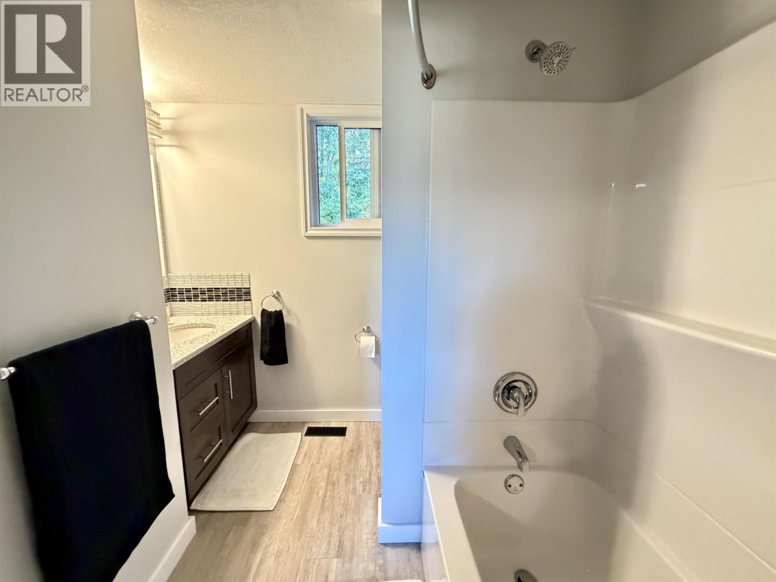 358 W 5th Street, Vanderhoof, British Columbia  V0J 3A0 - Photo 29 - R3171472