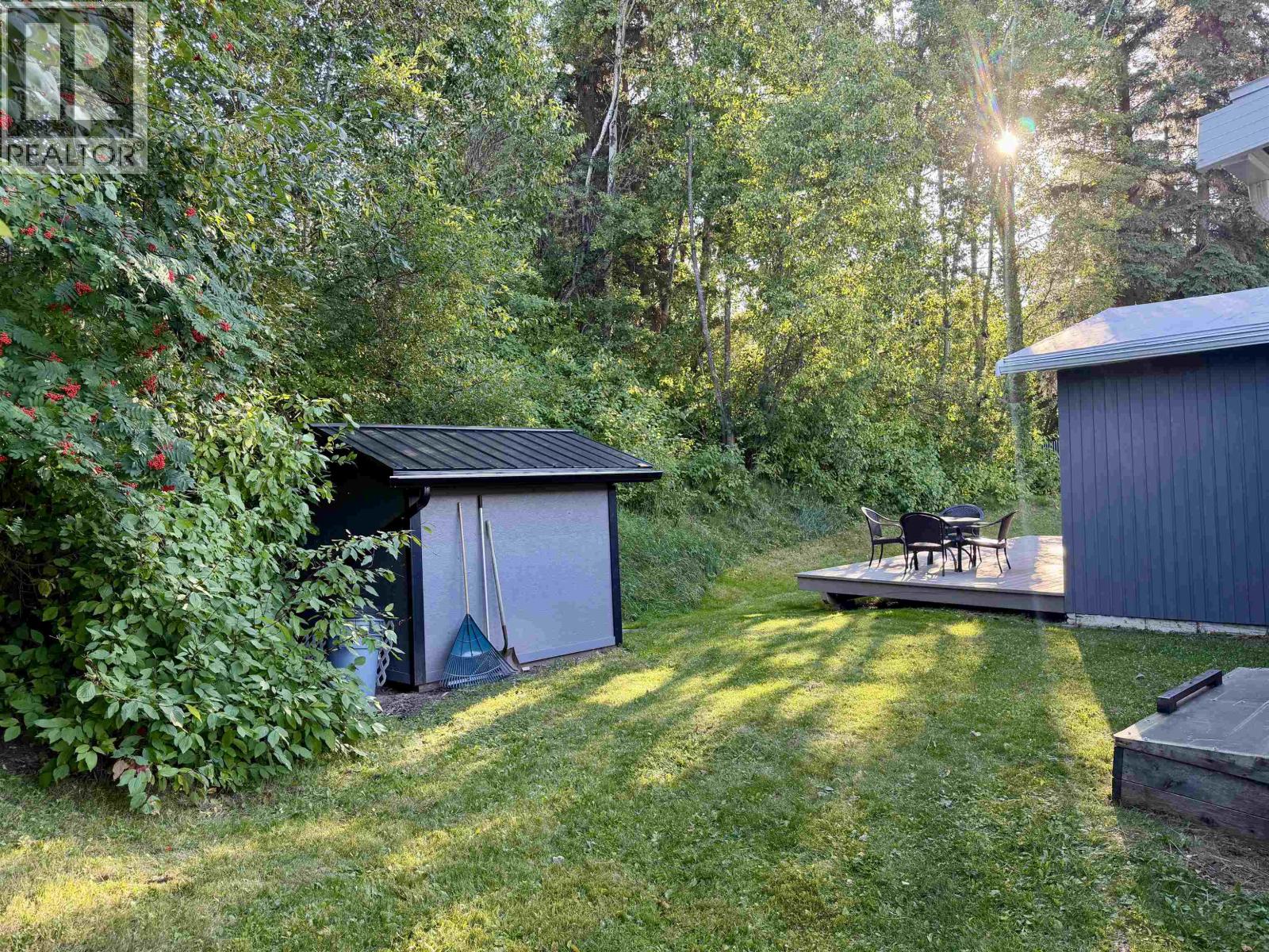 358 W 5th Street, Vanderhoof, British Columbia  V0J 3A0 - Photo 37 - R3171472
