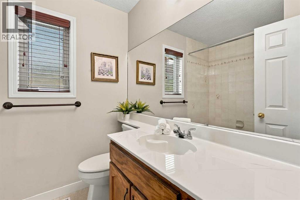 21 Mt Robson Close SE