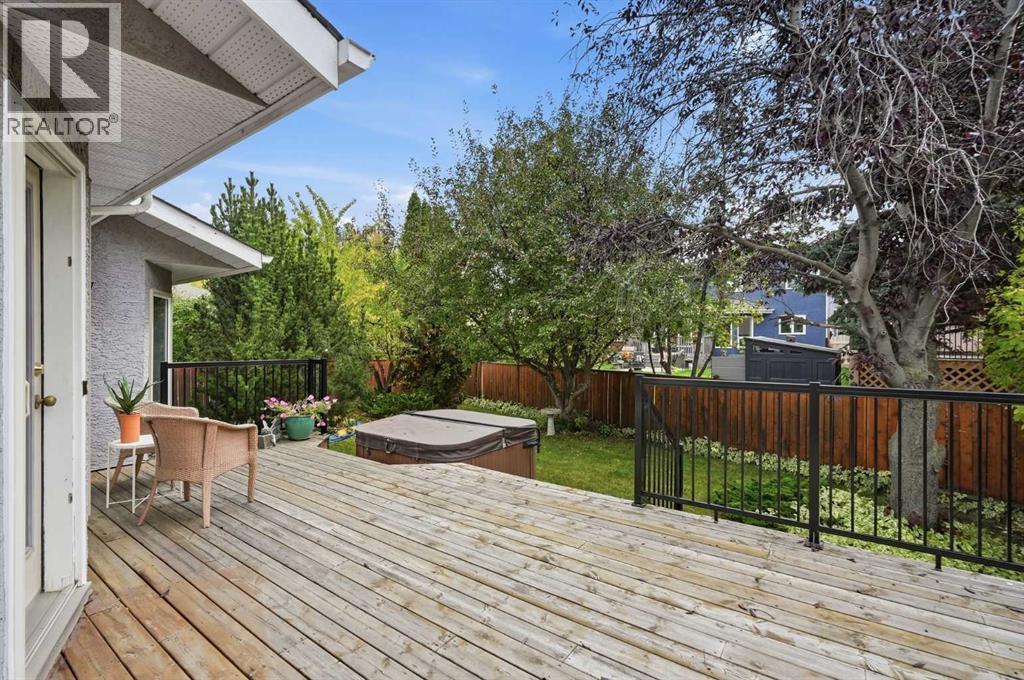 21 Mt Robson Close SE