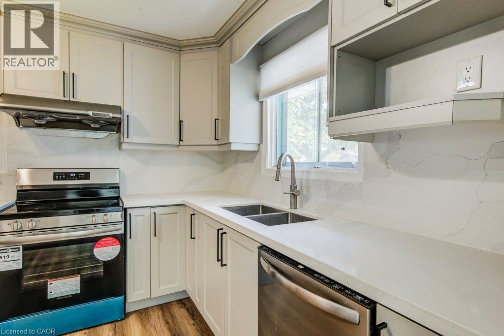 102 Massey Avenue, Kitchener, Ontario  N2C 1M5 - Photo 7 - 40867994