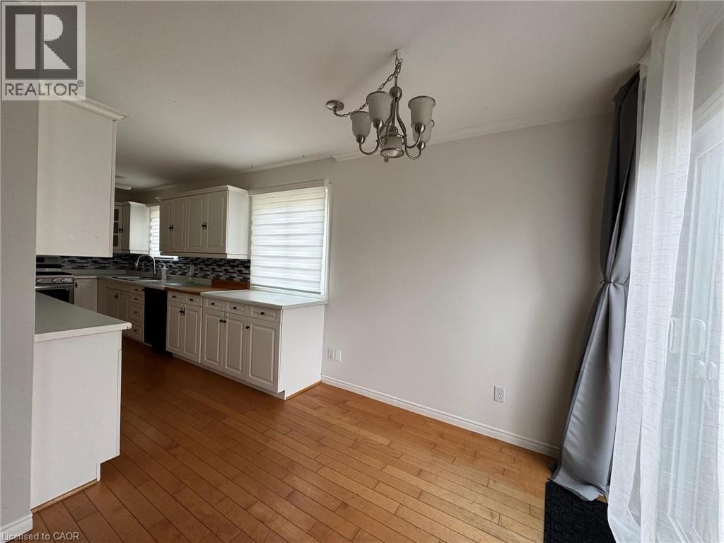 286 Mutual Street N, Ingersoll, Ontario  N5C 2A7 - Photo 3 - 40868366
