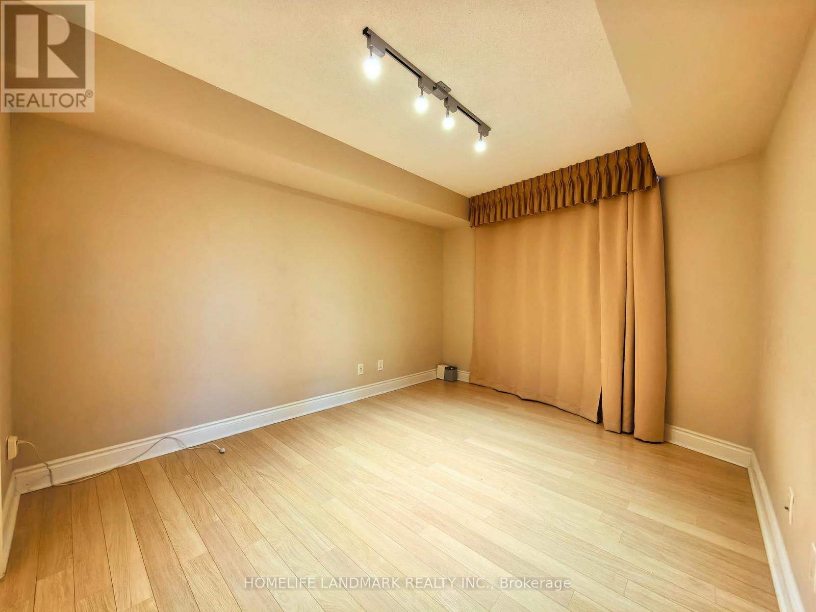 406 - 15 Greenview Avenue, Toronto, Ontario  M2M 4M7 - Photo 9 - C13852926