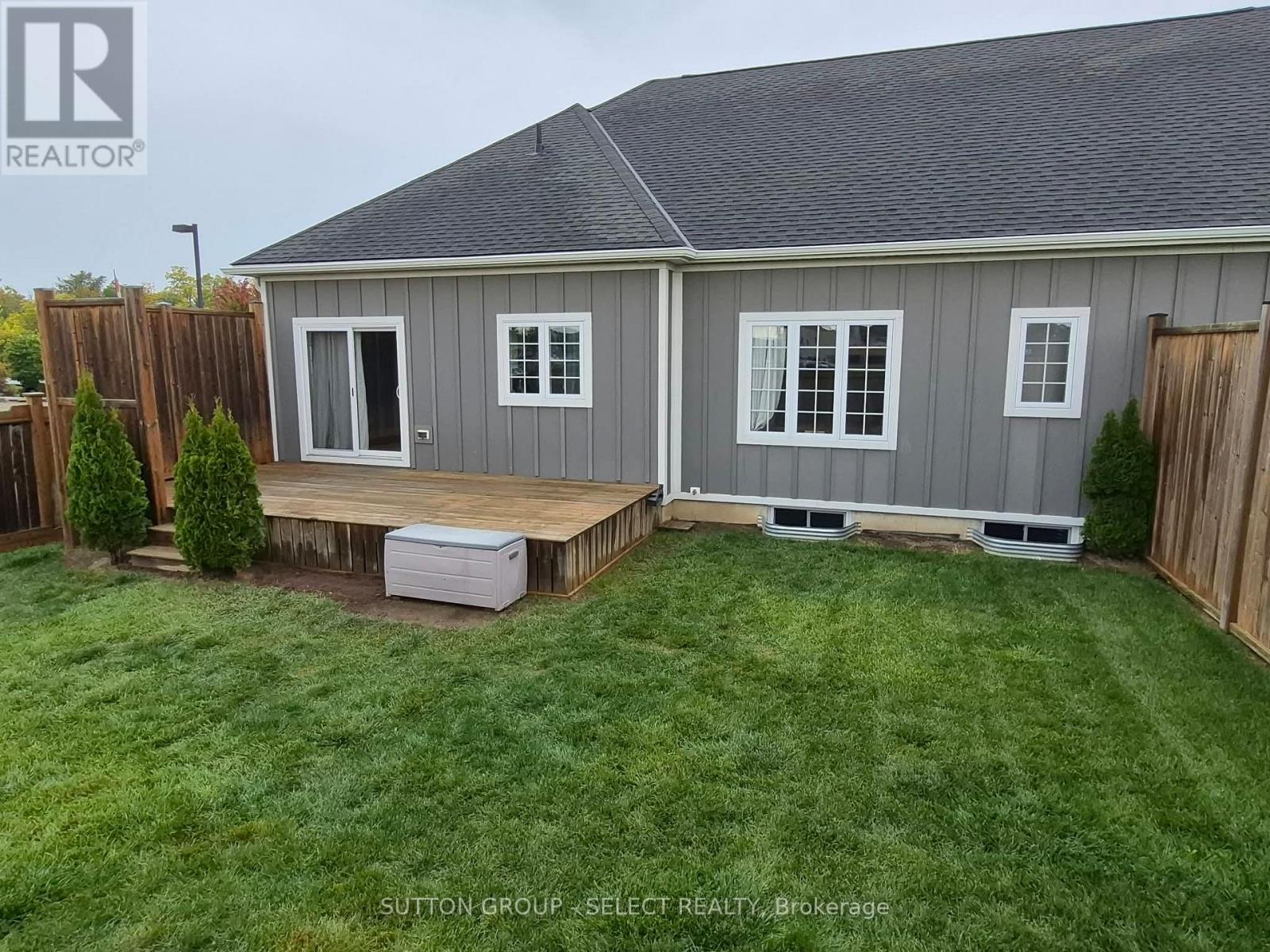 4 Brooklawn Drive, Lambton Shores, Ontario  N0M 1T0 - Photo 11 - X13642128
