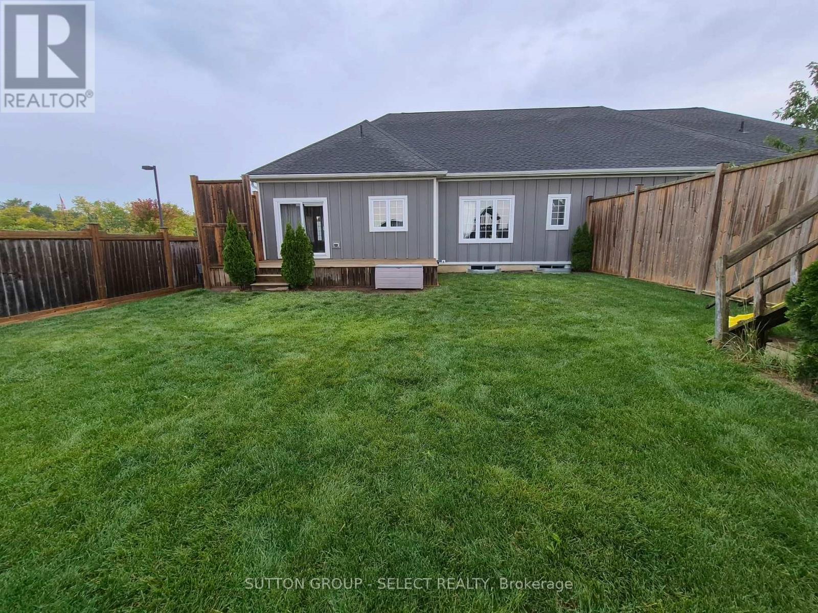 4 Brooklawn Drive, Lambton Shores, Ontario  N0M 1T0 - Photo 10 - X13642128