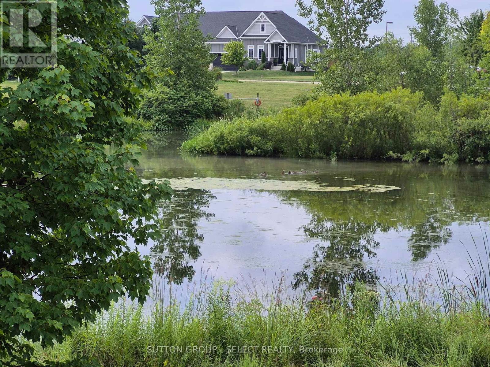 4 Brooklawn Drive, Lambton Shores, Ontario  N0M 1T0 - Photo 9 - X13642128
