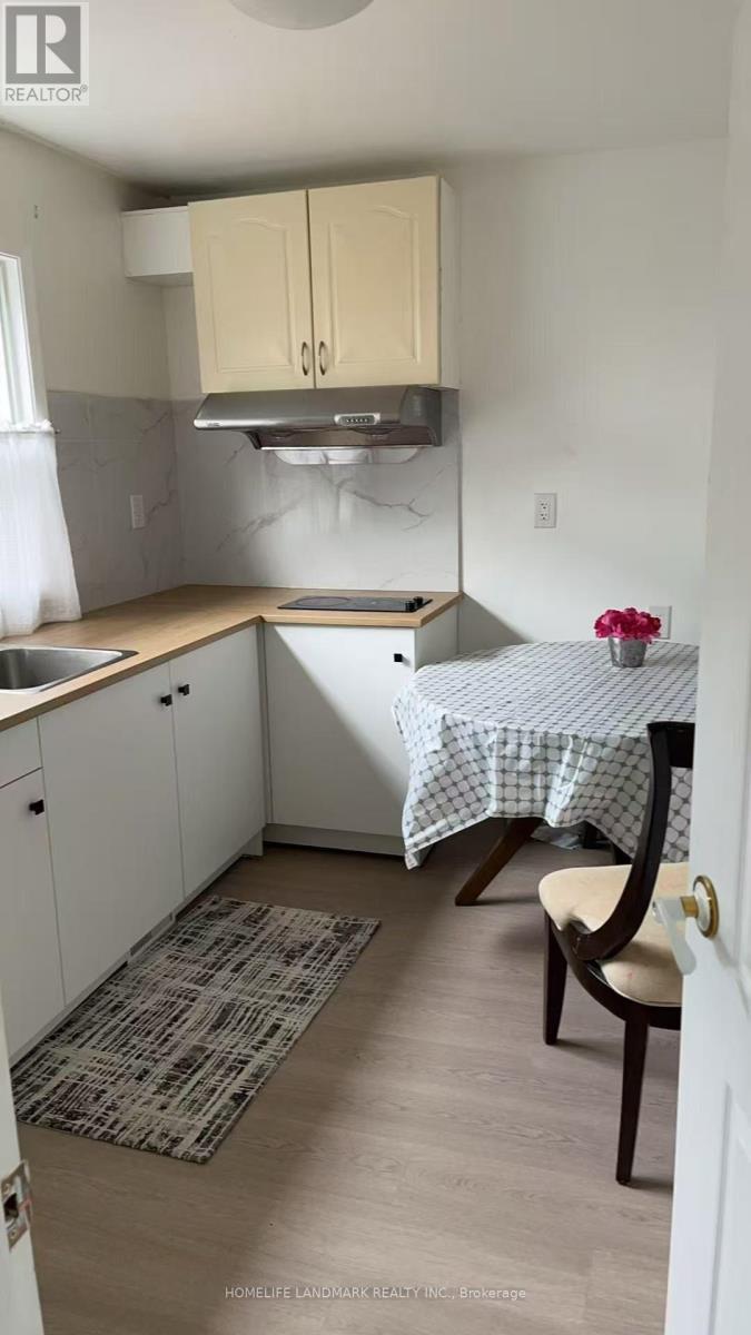 Main Floor - 379 Apache Trail, Toronto, Ontario  M2H 2W6 - Photo 2 - C13852944