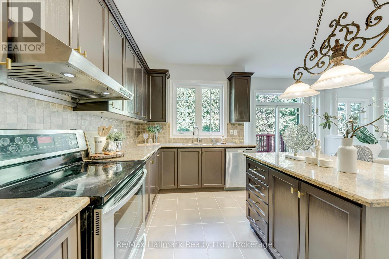 2241 Adirondak Trail, Oakville, Ontario  L6M 4W4 - Photo 14 - W13852966