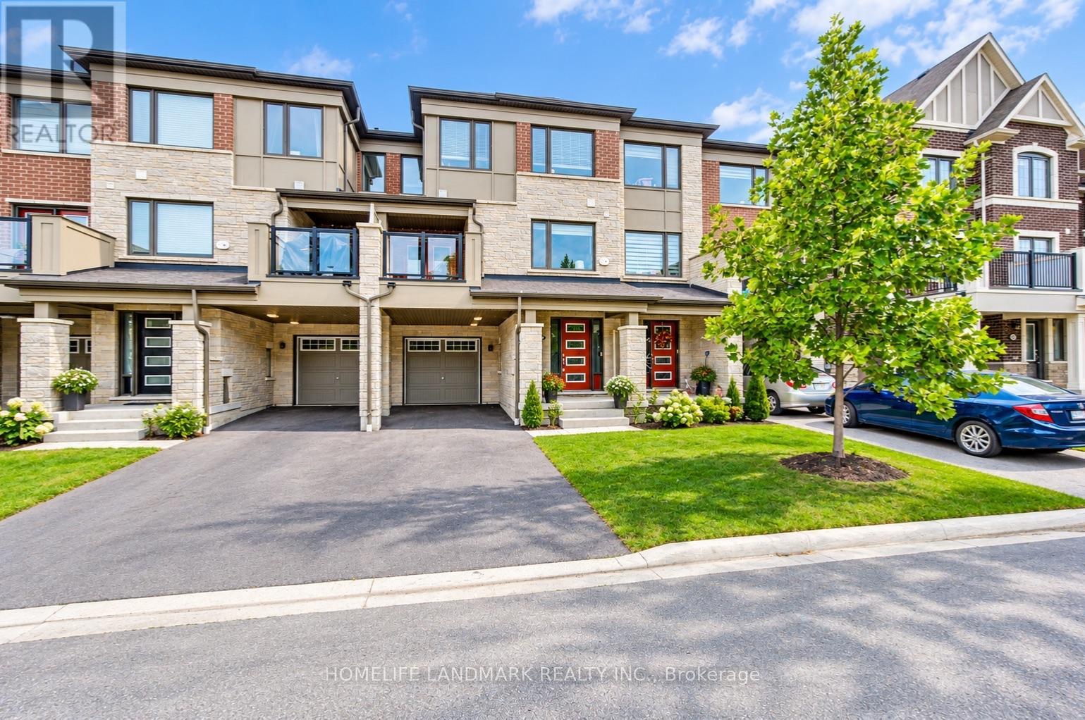 6 Sedgemoor Street, Whitby, Ontario  L1P 0M3 - Photo 2 - E13852954