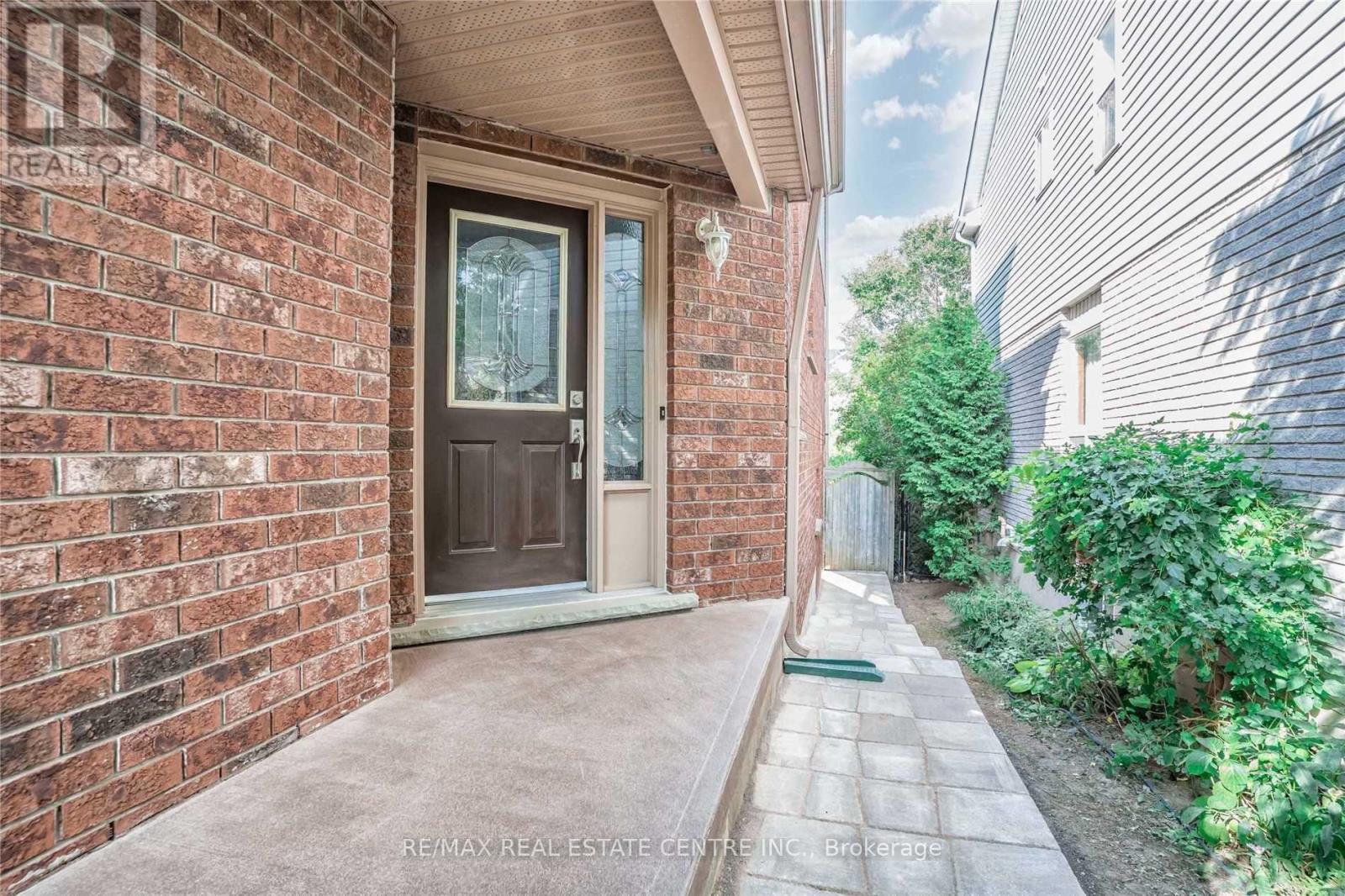 59 Porter Drive, Guelph, Ontario  N1L 1M4 - Photo 3 - X13852936