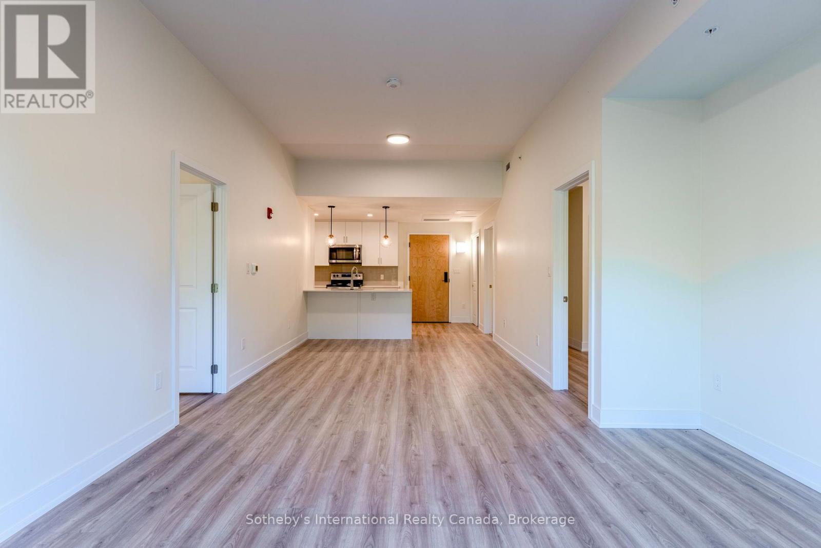 316 - 121 Mary Street, Clearview, Ontario  L0M 1G0 - Photo 4 - S13810562