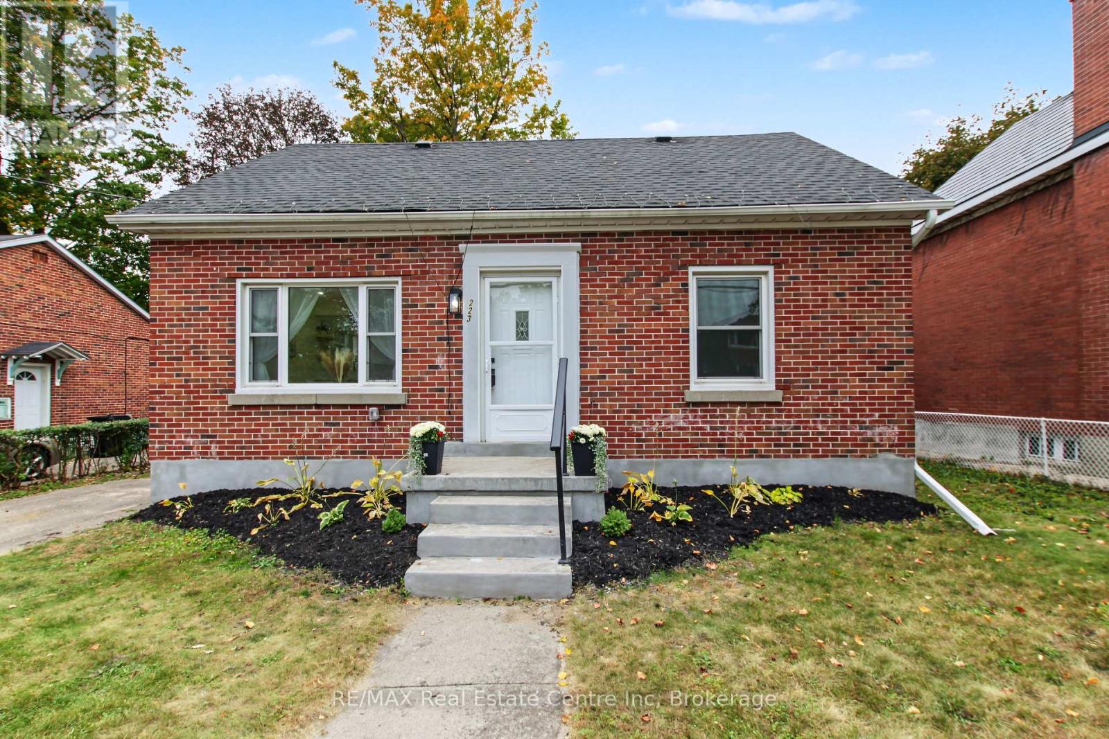 223 Margaret Avenue, Kitchener, Ontario N2H 4J1 - Photo 4 - X13852960