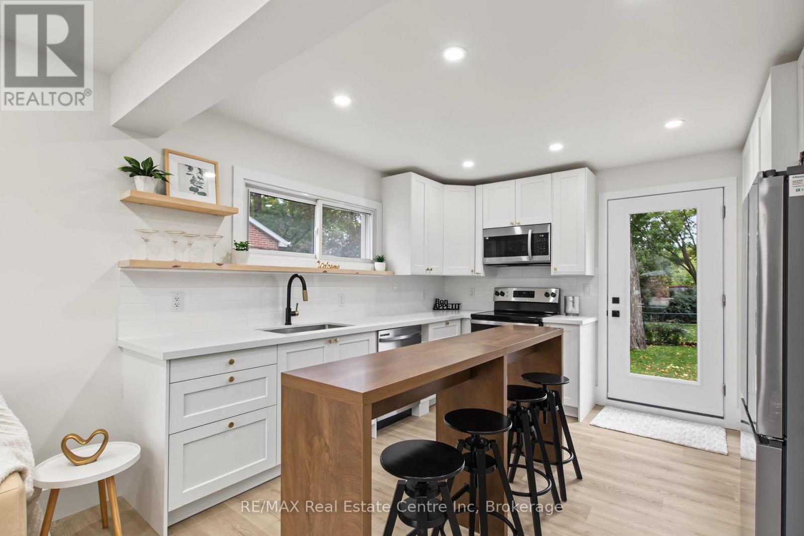 223 Margaret Avenue, Kitchener, Ontario N2H 4J1 - Photo 8 - X13852960