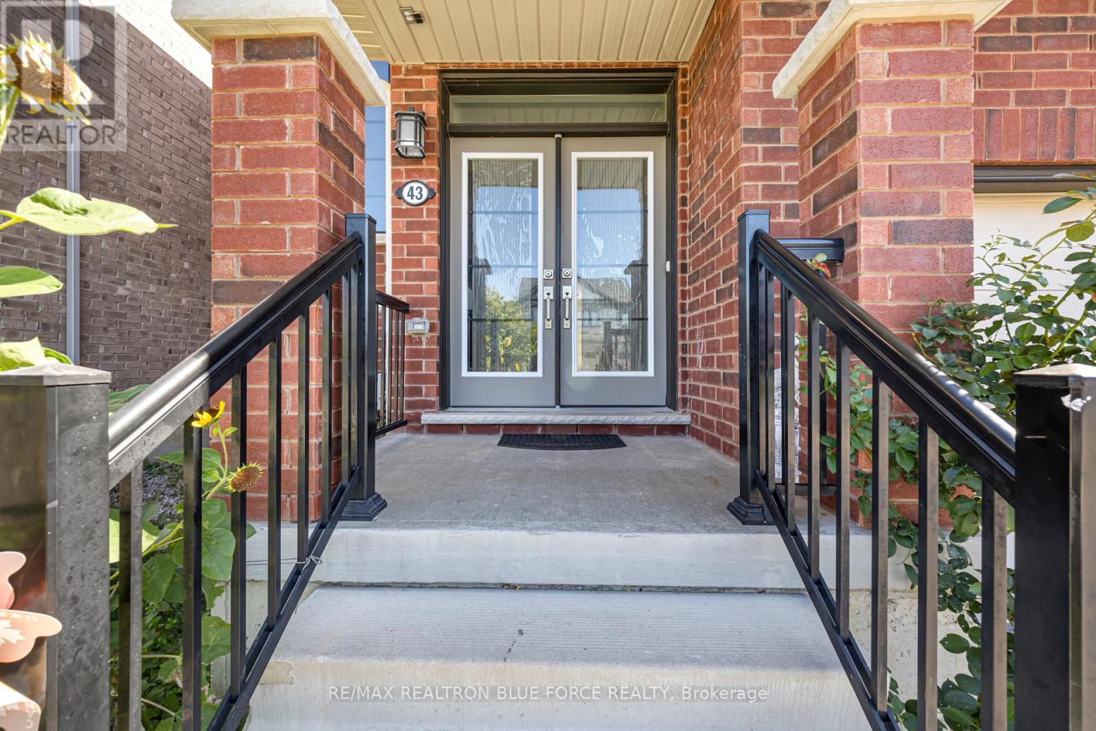 43 July Avenue, Hamilton, Ontario  L8J 0M4 - Photo 4 - X13852956