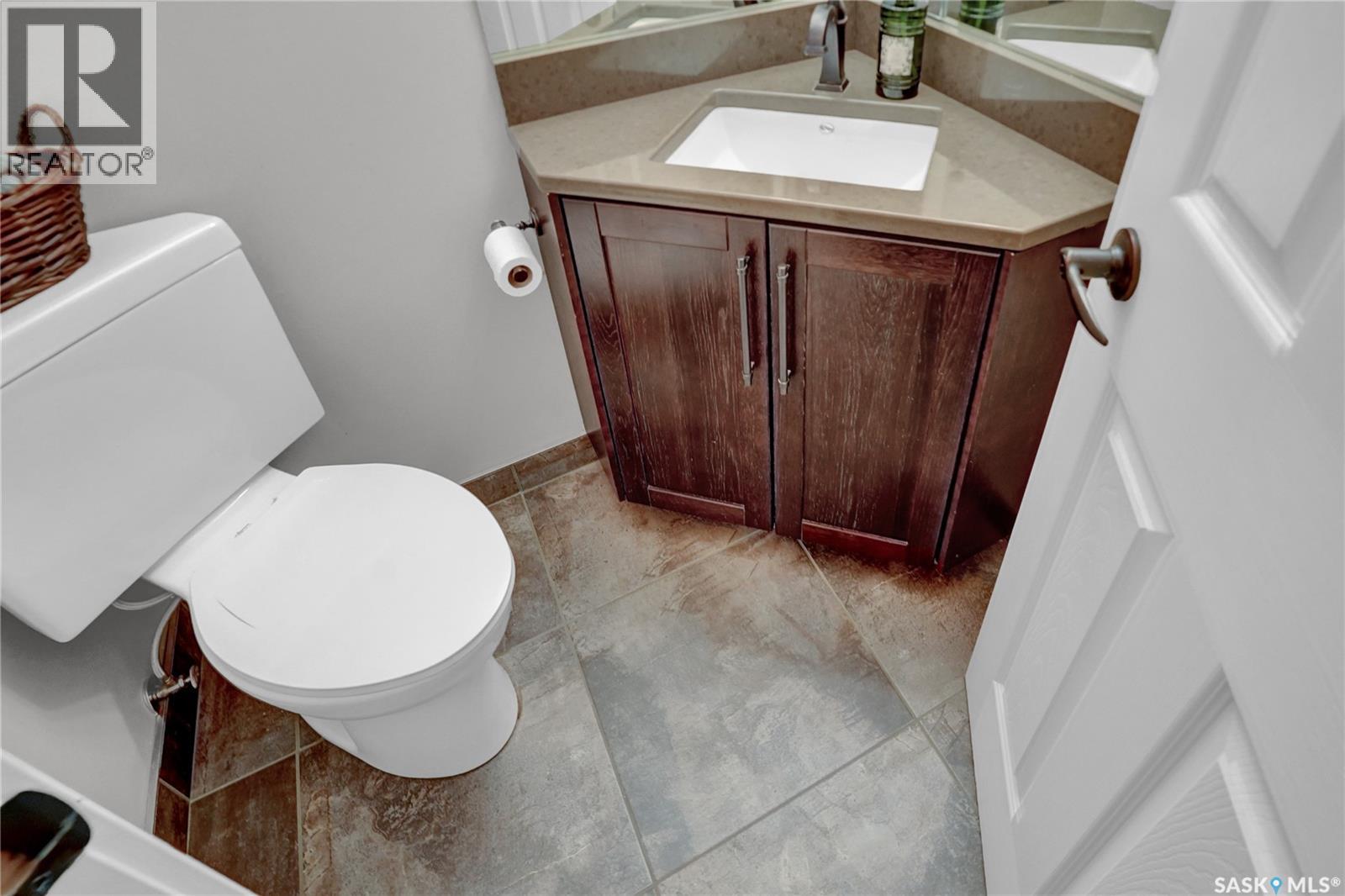 203 North Shore Drive, North Grove, Saskatchewan  S0G 1P0 - Photo 32 - SK050013