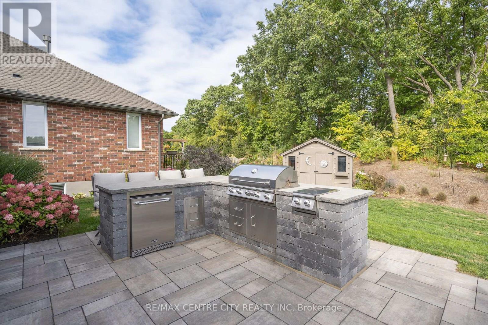 2181 Lockwood Crescent, Strathroy-Caradoc, Ontario  N0L 1W0 - Photo 11 - X13853096